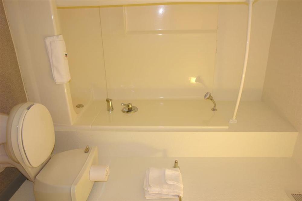 6-simi Valley, Ca Hotel 2*